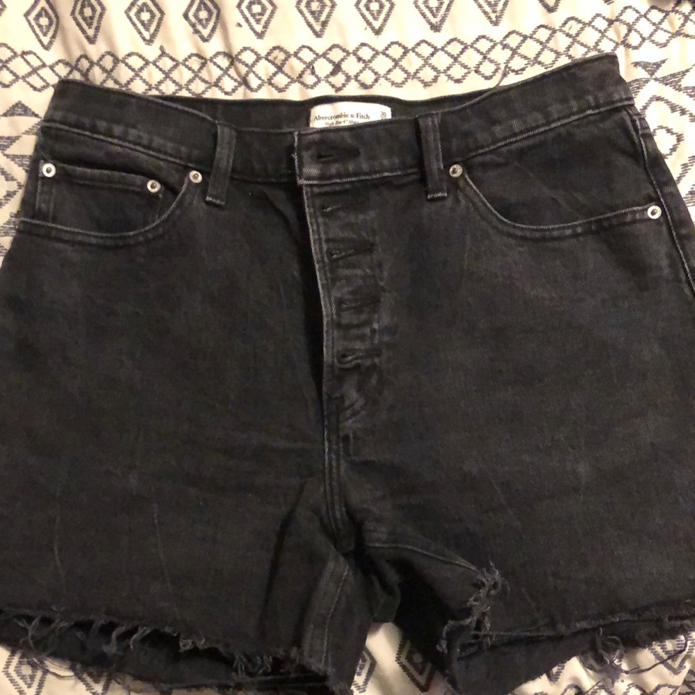 Abercrombie & Fitch High Rise 4in short
